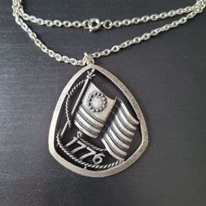 Vintage Silver Tone Patriotic Americana "Betsy Ross" Commemorative Flag Necklace